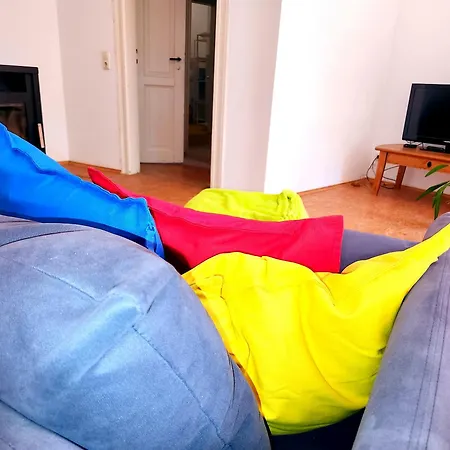 Apartmán Grosszuegige In Leipzig-schleussig Mit Balkon Und Suedgartenblick