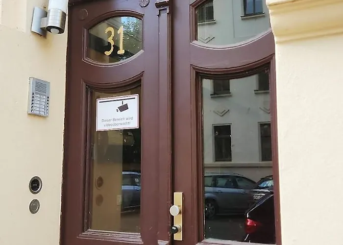 Апартаменты Grosszuegige In Leipzig-schleussig Mit Balkon Und Suedgartenblick