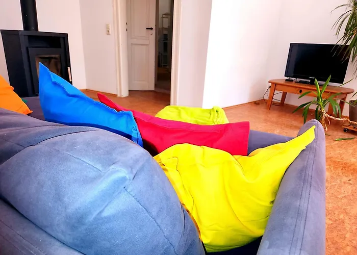 Apartmán Grosszuegige In Leipzig-schleussig Mit Balkon Und Suedgartenblick