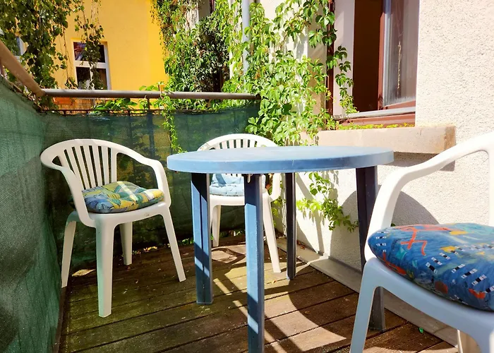 Grosszuegige In Leipzig-schleussig Mit Balkon Und Suedgartenblick Apartmán *