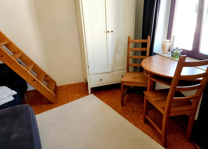 Apartmán Grosszuegige In Leipzig-schleussig Mit Balkon Und Suedgartenblick *